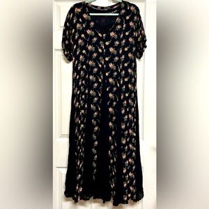 Nostalgia Vintage Black Floral Maxi Dress